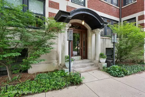 229 Main St #3, Evanston, IL 60202