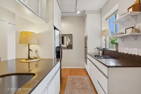 Kitchen - 229 Main St #3, Evanston, IL 60202 photo 3 of 3