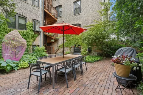 Exterior - 229 Main St #3, Evanston, IL 60202 photo 6 of 6