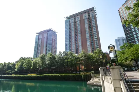 445 E North Water St #P-142, Chicago, IL 60611