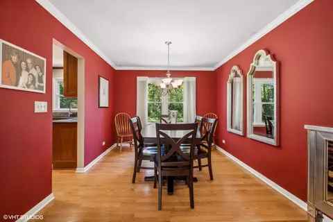 Dining - 951 Wayne Ave, Deerfield, IL 60015 photo 1 of 2