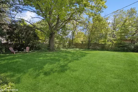 Exterior - 951 Wayne Ave, Deerfield, IL 60015 photo 6 of 6