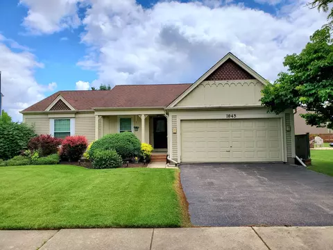 1045 Baybrook Ln, Carol Stream, IL 60188