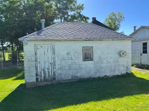 304 Adda St, Roberts, IL 60962 photo 4
