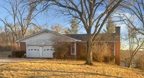 400 E Virginia Rd, Arenzville, IL 62611