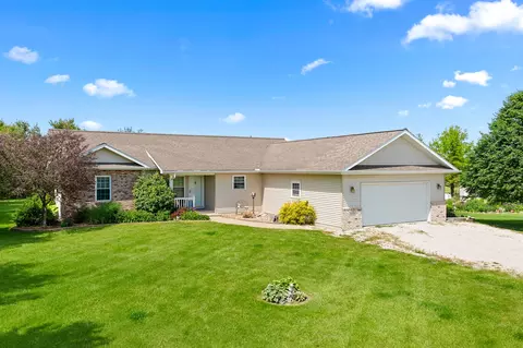 1828 County Road 2200n, Washburn, IL 61570