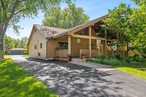 6021 Lee Ave, Downers Grove, IL 60516