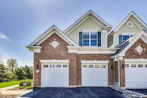 1224 Falcon Ridge Dr, Elgin, IL 60123