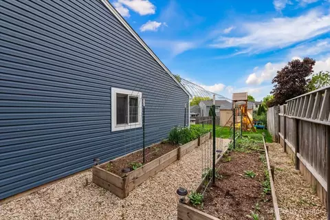 Exterior - 1174 Concord Dr, Elgin, IL 60120 photo 3 of 7