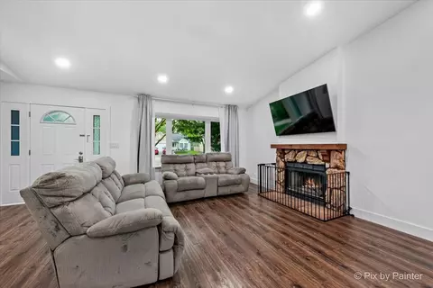 Living - 1174 Concord Dr, Elgin, IL 60120 photo 2 of 2