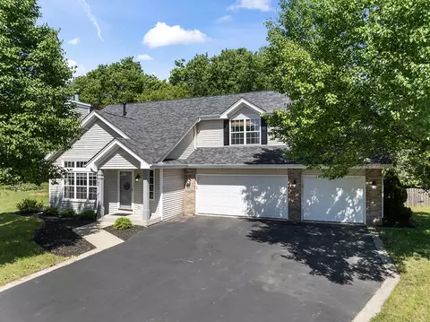 11214 Downing Ln, Roscoe, IL 61073 photo 2