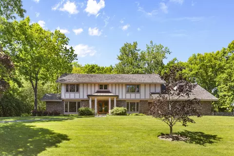 868 Mccormick Dr, Lake Forest, IL 60045