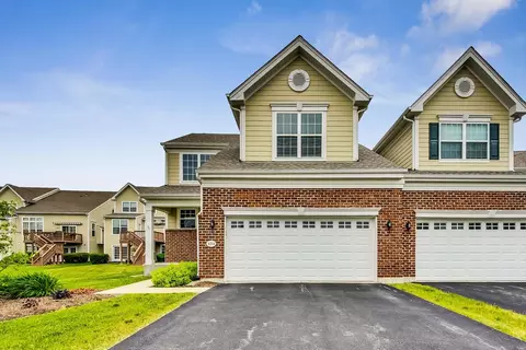 1211 Rockway Glen Ct, Elgin, IL 60124