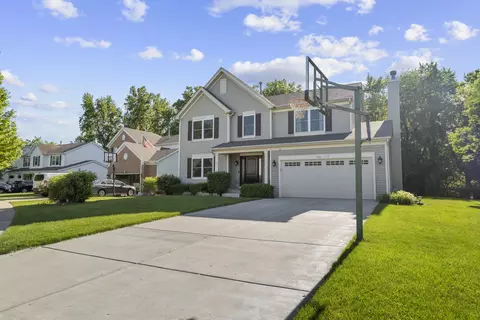 3077 Shenandoah Dr, Carpentersville, IL 60110