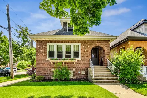 6645 W Hayes Ave, Chicago, IL 60631