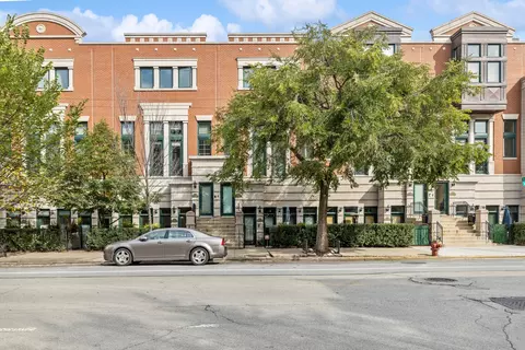 430 W Armitage Ave #F, Chicago, IL 60614