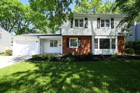 31 Forestway Dr, Deerfield, IL 60015