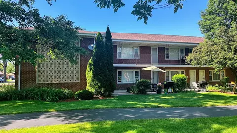 105 Dover Dr #11, Des Plaines, IL 60018 photo 11