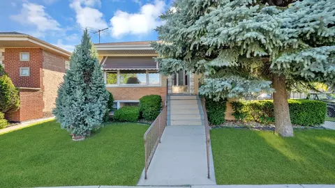 5400 S Komensky Ave, Chicago, IL 60632