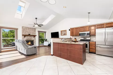 Kitchen - 1335 Saddlebrook Rd, Bartlett, IL 60103 photo 3 of 3