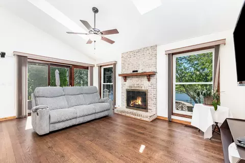 Living - 1335 Saddlebrook Rd, Bartlett, IL 60103 photo 4 of 4