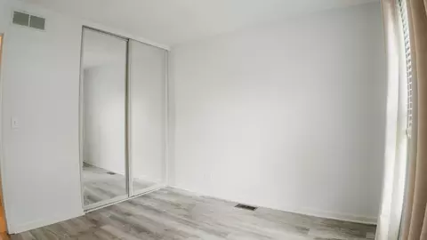 Bedroom - 1681 Ashburn Ct #E, Wheaton, IL 60189 photo 2 of 5