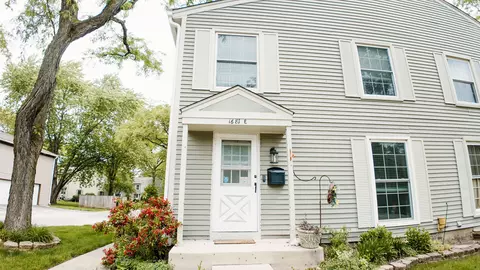 Exterior - 1681 Ashburn Ct #E, Wheaton, IL 60189 photo 2 of 2