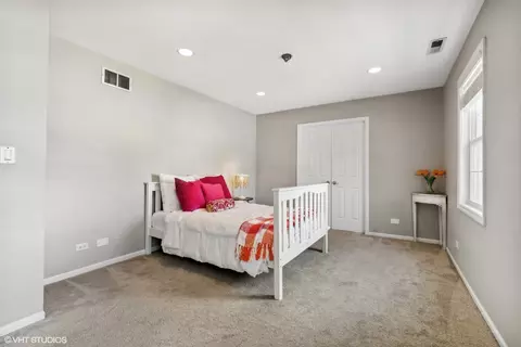 Bedroom - 3503 Linneman St, Glenview, IL 60025 photo 2 of 4