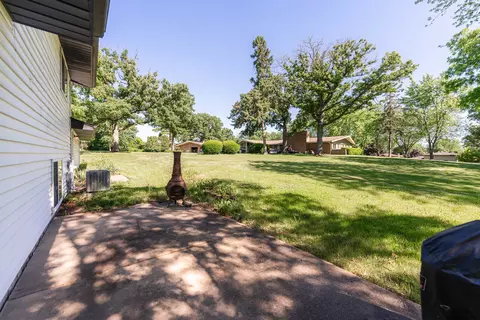 Exterior - 779 Willow Ct, Bartlett, IL 60103 photo 3 of 5