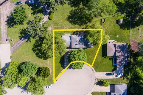 View/Area - 779 Willow Ct, Bartlett, IL 60103 photo 2 of 7
