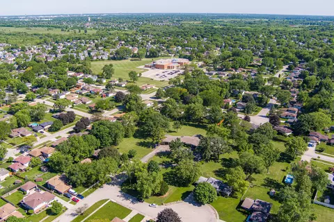 View/Area - 779 Willow Ct, Bartlett, IL 60103 photo 5 of 7