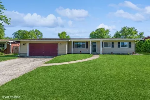 408 Sturgeon Dr, Valparaiso, IN 46385