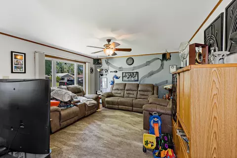 3145 Wallace Ave, Steger, IL 60475 photo 8