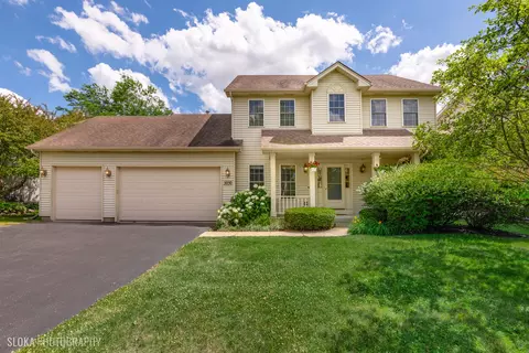5050 Princeton Ln, Lake In The Hills, IL 60156