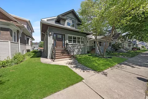 728 Hayes Ave, Oak Park, IL 60302