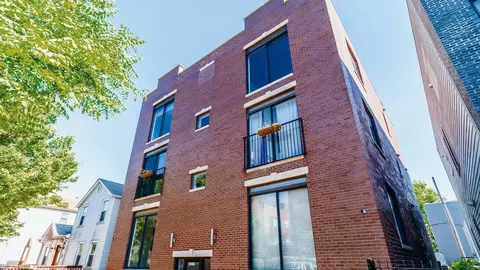 637 W 16th St #1E, Chicago, IL 60616