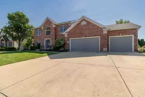 Exterior - 3 Chloe Ct, Bloomington, IL 61704 photo 11 of 12