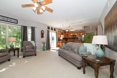 Living - 3 Chloe Ct, Bloomington, IL 61704 photo 6 of 7