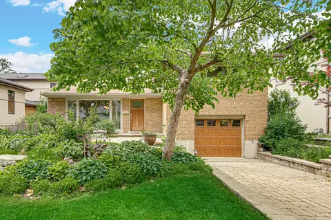 138 N Caroline Ave, Elmhurst, IL 60126