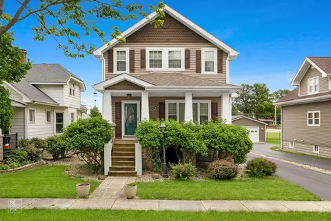 641 Woodward St, Beecher, IL 60401