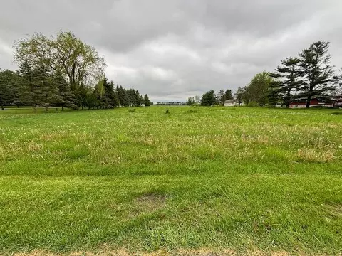 - Regnier Road, Hebron, IL 60034