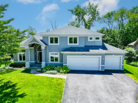 2835 Clara Ave, Aurora, IL 60502
