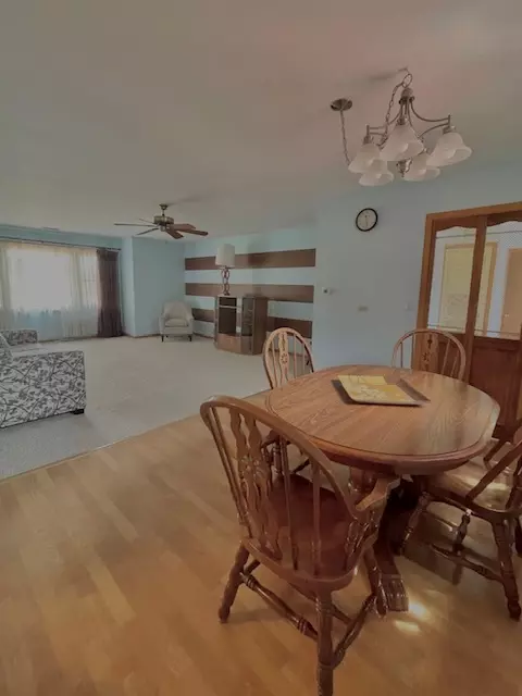 Dining - 238 E Berkley Ln, Hoffman Estates, IL 60169 photo 1 of 1