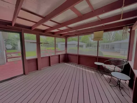 Exterior - 238 E Berkley Ln, Hoffman Estates, IL 60169 photo 1 of 4