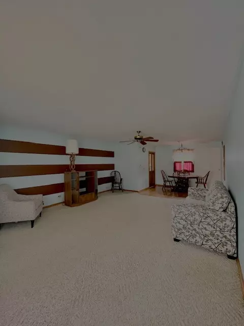Living - 238 E Berkley Ln, Hoffman Estates, IL 60169 photo 4 of 4