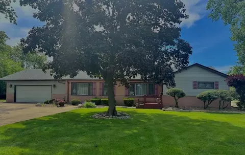 238 E Berkley Ln, Hoffman Estates, IL 60169