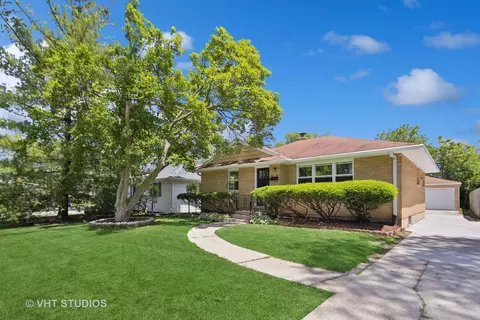 105 S Lewis Ave, Lombard, IL 60148
