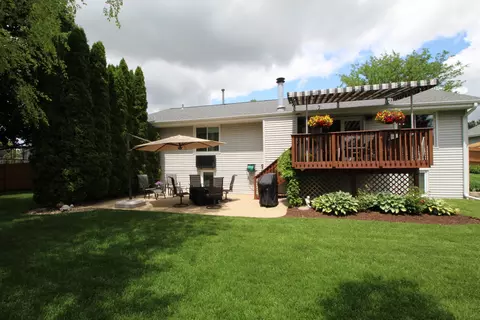 4662 Bedfordshire Dr, Loves Park, IL 61111