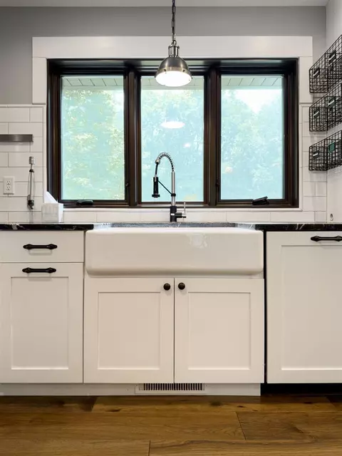 Kitchen - 40 Sunset Rd, Bloomington, IL 61701 photo 9 of 12