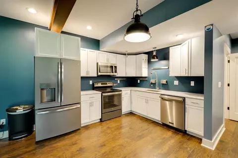 Kitchen - 40 Sunset Rd, Bloomington, IL 61701 photo 12 of 12